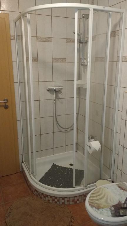 Antjes Ferienwohnung Флонгайм Екстер'єр фото